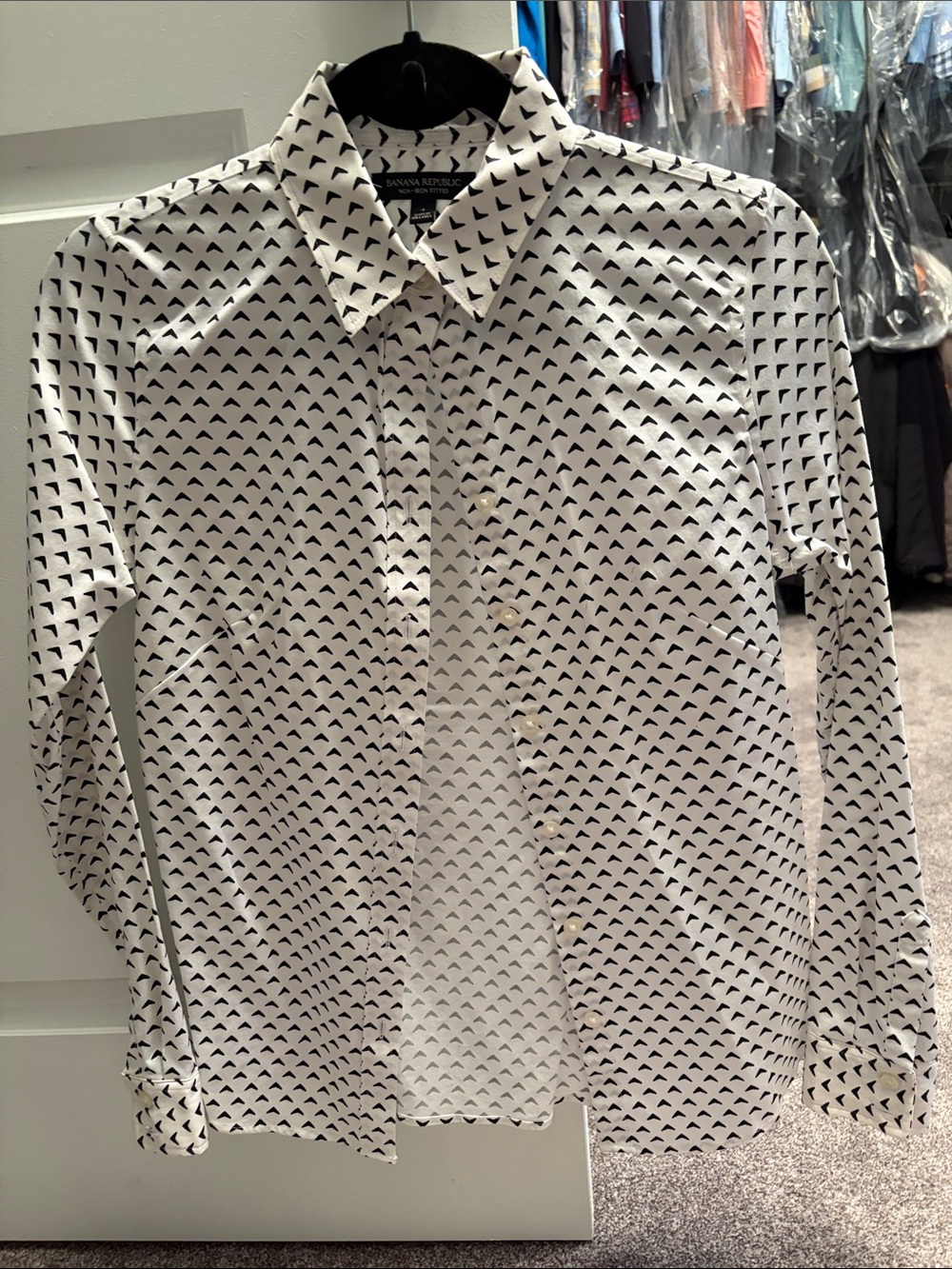 Banana Republic White Blouse with Black Triangle Print